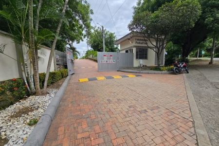 CONDOMINIO PEÑA FLOR